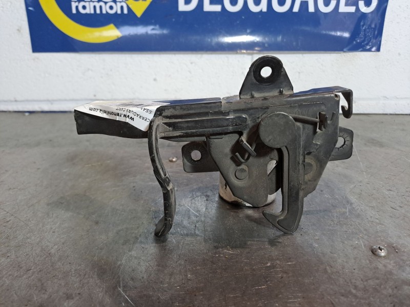 Recambio de cerradura capot para ssangyong rodius 330 mh td referencia OEM IAM    Recambio de cerradura capot para ssangyong rodius 330 mh td referencia OEM IAM
