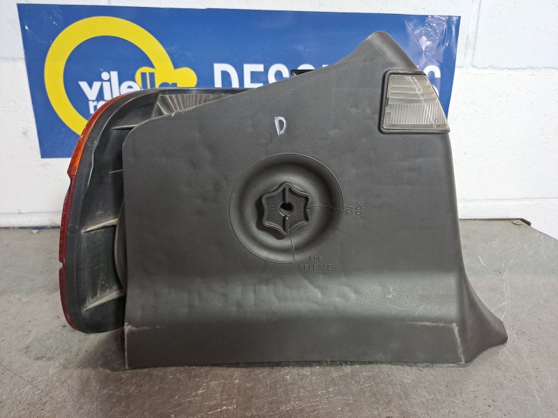Recambio de piloto trasero derecho para bmw serie 3 compacto (e36) 1.6 cat referencia OEM IAM    Recambio de piloto trasero derecho para bmw serie 3 compacto (e36) 1.6 cat referencia OEM IAM