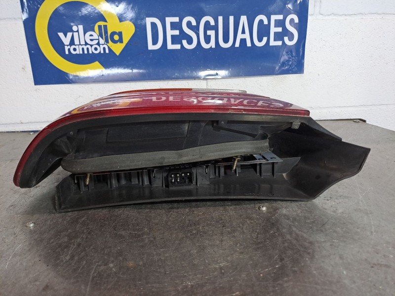 Recambio de piloto trasero izquierdo para bmw serie 3 compacto (e36) 1.6 cat referencia OEM IAM    Recambio de piloto trasero izquierdo para bmw serie 3 compacto (e36) 1.6 cat referencia OEM IAM