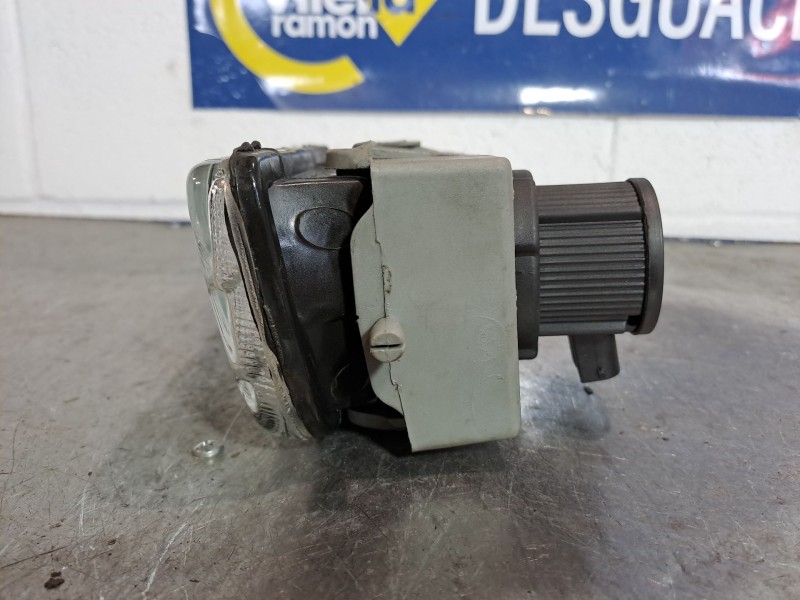 Recambio de faro antiniebla izquierdo para bmw serie 3 compacto (e36) 1.6 cat referencia OEM IAM    Recambio de faro antiniebla izquierdo para bmw serie 3 compacto (e36) 1.6 cat referencia OEM IAM