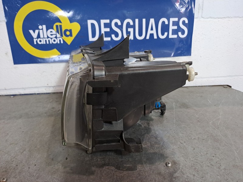 Recambio de faro izquierdo para bmw serie 3 compacto (e36) 1.6 cat referencia OEM IAM   