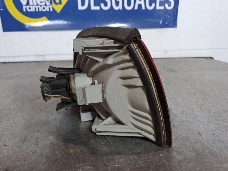 Recambio de piloto delantero izquierdo para bmw serie 3 compacto (e36) 1.6 cat referencia OEM IAM    Recambio de piloto delantero izquierdo para bmw serie 3 compacto (e36) 1.6 cat referencia OEM IAM