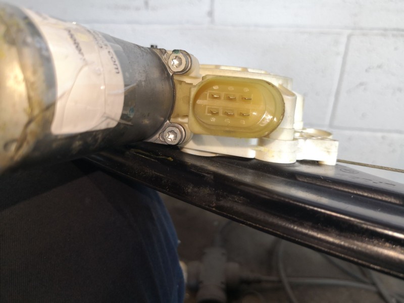 Recambio de elevalunas trasero derecho para bmw x5 (e53) 3.0 24v turbodiesel cat referencia OEM IAM 7137030S   Recambio de elevalunas trasero derecho para bmw x5 (e53) 3.0 24v turbodiesel cat referencia OEM IAM 7137030S