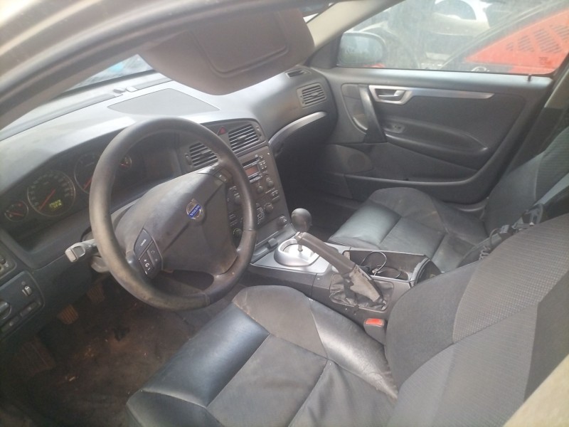 volvo s60 berlina del año 2002