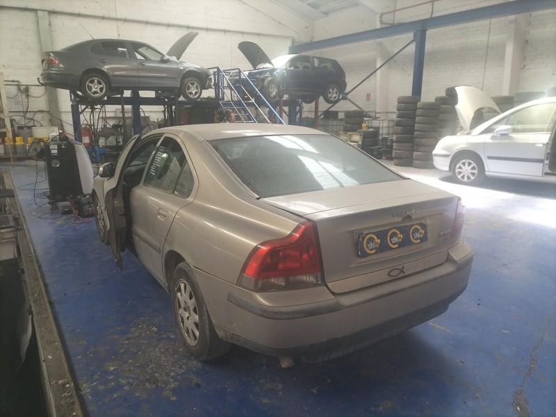 volvo s60 berlina del año 2002
