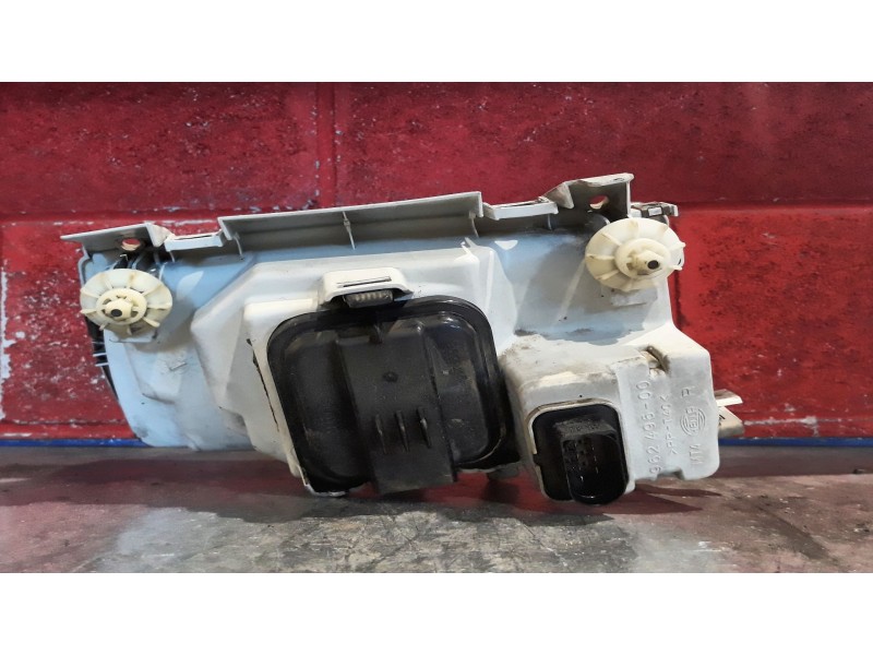 Recambio de faro derecho para volkswagen polo berlina (6n1) air | 09.94 - 12.98 air | 09.94 - 12.98 referencia OEM IAM   