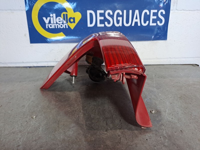 Recambio de piloto trasero derecho para citroen c4 berlina 1.6 16v hdi fap referencia OEM IAM   