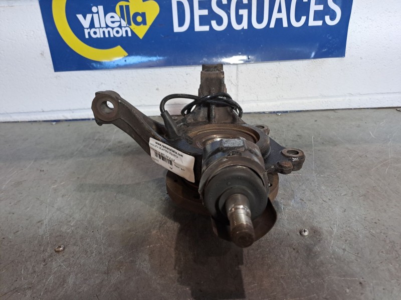 Recambio de mangueta delantera izquierda para citroen c4 berlina 1.6 16v hdi fap referencia OEM IAM   