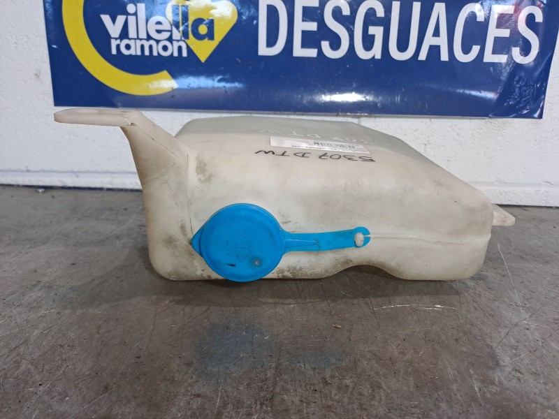 Recambio de deposito limpia para ssangyong rodius 330 mh td referencia OEM IAM    Recambio de deposito limpia para ssangyong rodius 330 mh td referencia OEM IAM