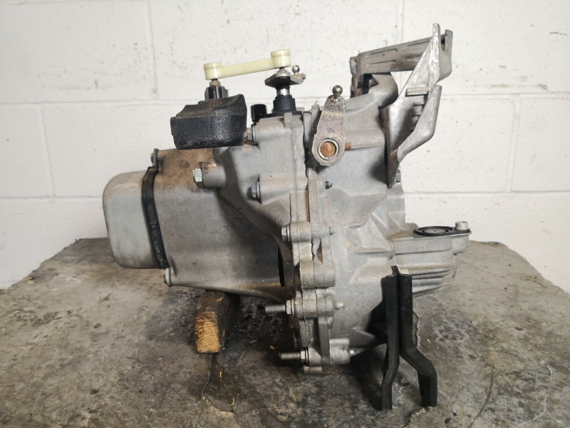 Recambio de caja cambios para citroen c3 1.4 audace referencia OEM IAM 20CQ13  