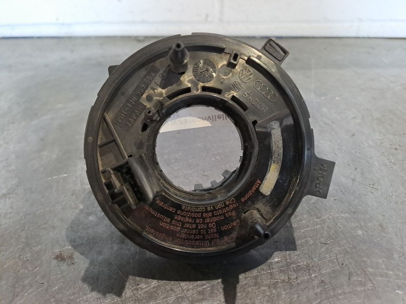 Recambio de anillo airbag para audi a4 berlina (b5) 1.8 t quattro (110kw) referencia OEM IAM 1J0959653B   Recambio de anillo airbag para audi a4 berlina (b5) 1.8 t quattro (110kw) referencia OEM IAM 1J0959653B