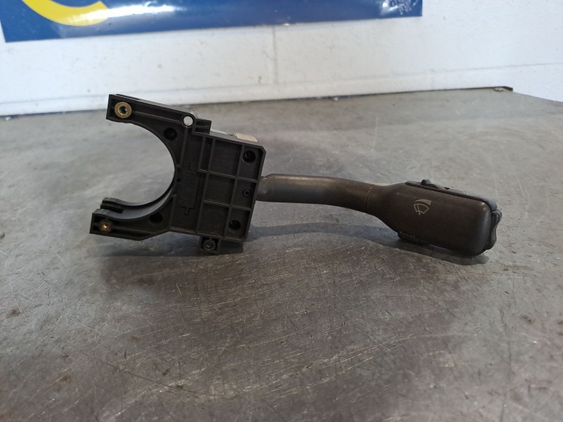 Recambio de mando limpia para audi a4 berlina (b5) 1.8 t quattro (110kw) referencia OEM IAM 4D0953503B   Recambio de mando limpia para audi a4 berlina (b5) 1.8 t quattro (110kw) referencia OEM IAM 4D0953503B