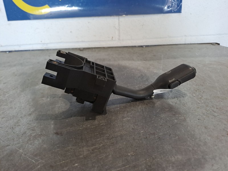 Recambio de mando limpia para audi a4 berlina (b5) 1.8 t quattro (110kw) referencia OEM IAM 4D0953503B   Recambio de mando limpia para audi a4 berlina (b5) 1.8 t quattro (110kw) referencia OEM IAM 4D0953503B