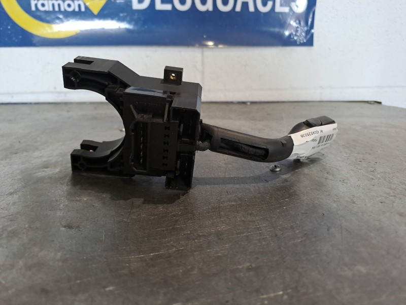 Recambio de mando limpia para audi a4 berlina (b5) 1.8 t quattro (110kw) referencia OEM IAM 4D0953503B   Recambio de mando limpia para audi a4 berlina (b5) 1.8 t quattro (110kw) referencia OEM IAM 4D0953503B