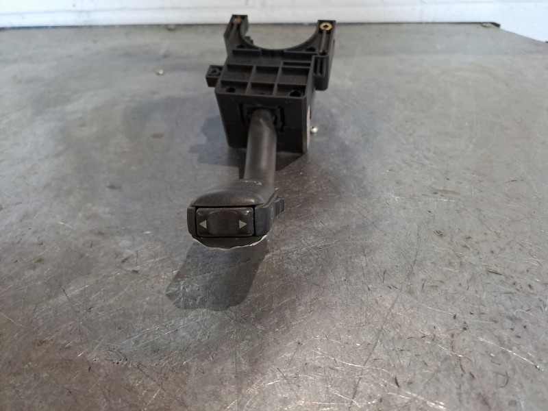 Recambio de mando limpia para audi a4 berlina (b5) 1.8 t quattro (110kw) referencia OEM IAM 4D0953503B   Recambio de mando limpia para audi a4 berlina (b5) 1.8 t quattro (110kw) referencia OEM IAM 4D0953503B