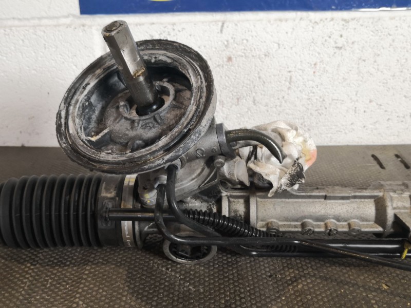 Recambio de caja direccion para citroen c4 berlina 1.6 16v hdi fap referencia OEM IAM 6820000084  