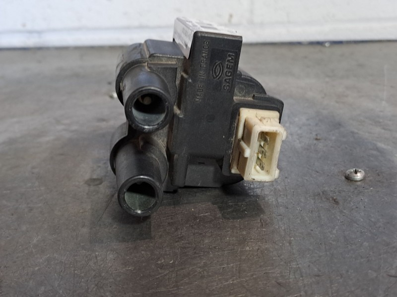 Recambio de bobina encendido para renault megane classic rn 1.6e referencia OEM IAM 7700100589 2516115A  Recambio de bobina encendido para renault megane classic rn 1.6e referencia OEM IAM 7700100589 2516115A