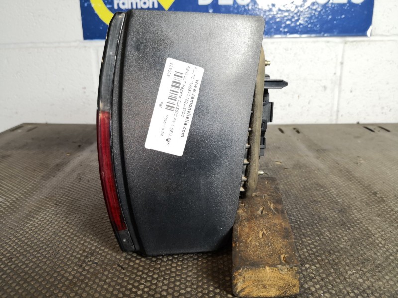 Recambio de piloto trasero izquierdo para renault megane classic rn 1.6e referencia OEM IAM    Recambio de piloto trasero izquierdo para renault megane classic rn 1.6e referencia OEM IAM