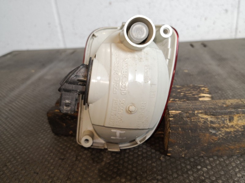 Recambio de faro antiniebla trasero izquierdo para renault kangoo dynamique referencia OEM IAM   