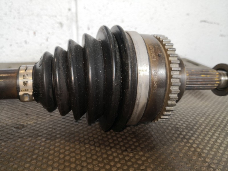 Recambio de transmision delantera derecha para renault clio ii fase ii (b/cb0) billabong referencia OEM IAM 8200266021   Recambio de transmision delantera derecha para renault clio ii fase ii (b/cb0) billabong referencia OEM IAM 8200266021