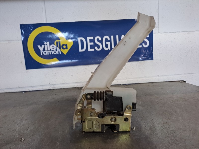 Recambio de cerradura puerta trasera izquierda para renault megane classic rn 1.6e referencia OEM IAM    Recambio de cerradura puerta trasera izquierda para renault megane classic rn 1.6e referencia OEM IAM