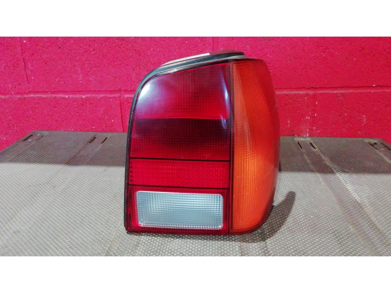 Recambio de piloto trasero derecho para volkswagen polo referencia OEM IAM   