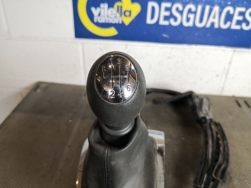 Recambio de palanca cambio para renault megane iii sport tourer business referencia OEM IAM 8201062921A  