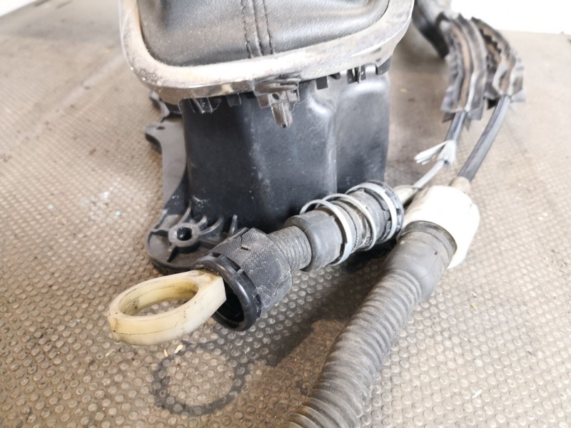 Recambio de palanca cambio para renault megane iii sport tourer business referencia OEM IAM 8201062921A  