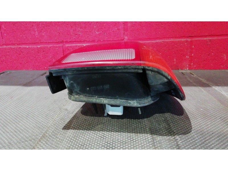 Recambio de piloto trasero derecho para volkswagen polo referencia OEM IAM   