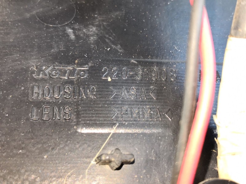 Recambio de piloto trasero izquierdo para mazda premacy (cp) 2.0 turbodiesel referencia OEM IAM    Recambio de piloto trasero izquierdo para mazda premacy (cp) 2.0 turbodiesel referencia OEM IAM