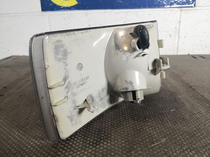 Recambio de piloto delantero izquierdo para citroen jumper 31c2.5d swb referencia OEM IAM 35710747  