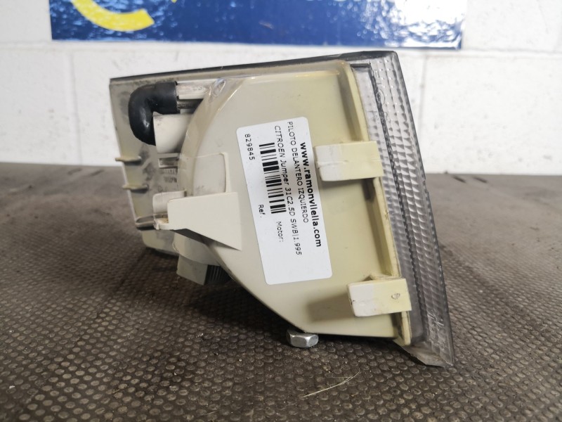 Recambio de piloto delantero izquierdo para citroen jumper 31c2.5d swb referencia OEM IAM 35710747  