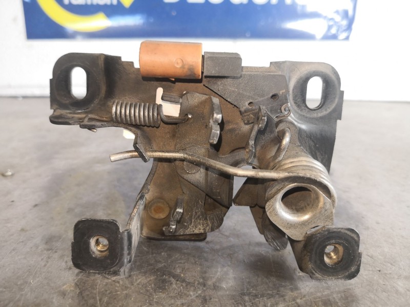 Recambio de cerradura capot para audi a3 (8l) 1.9 tdi ambiente referencia OEM IAM    Recambio de cerradura capot para audi a3 (8l) 1.9 tdi ambiente referencia OEM IAM