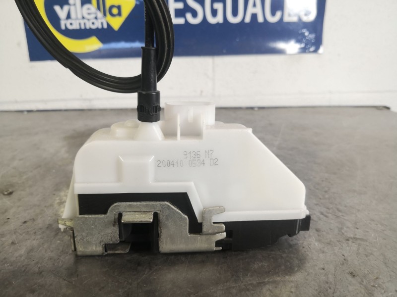 Recambio de cerradura puerta delantera derecha para citroen c3 1.4 hdi sx plus referencia OEM IAM    Recambio de cerradura puerta delantera derecha para citroen c3 1.4 hdi sx plus referencia OEM IAM