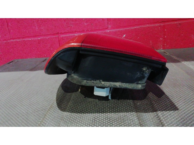 Recambio de piloto trasero izquierdo para volkswagen polo referencia OEM IAM   