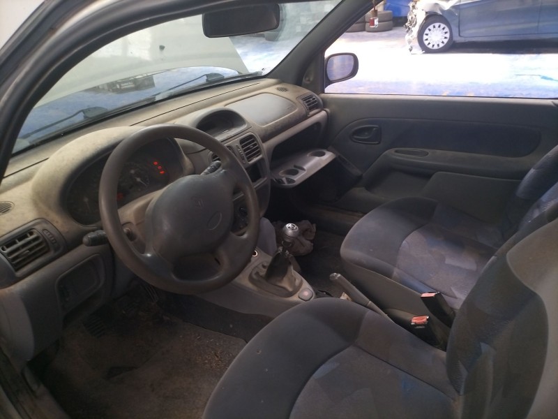 renault clio ii fase i (b/cbo) del año 1999 renault clio ii fase i (b/cbo) del año 1999