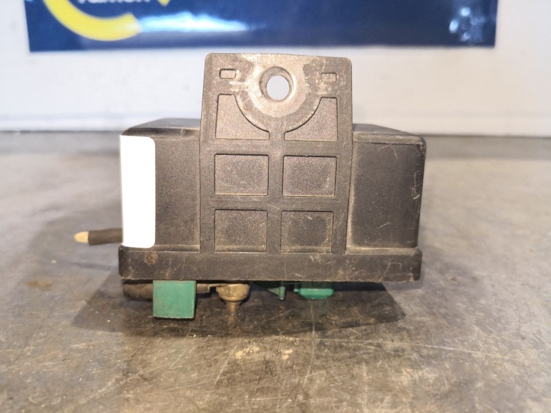 Recambio de caja precalentamiento para citroen xantia berlina 2.0 hdi exclusive referencia OEM IAM 9639912580  