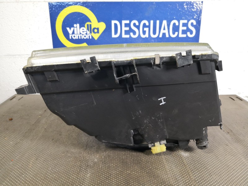 Recambio de faro izquierdo para citroen xantia berlina 2.0 hdi exclusive referencia OEM IAM 88205035G  