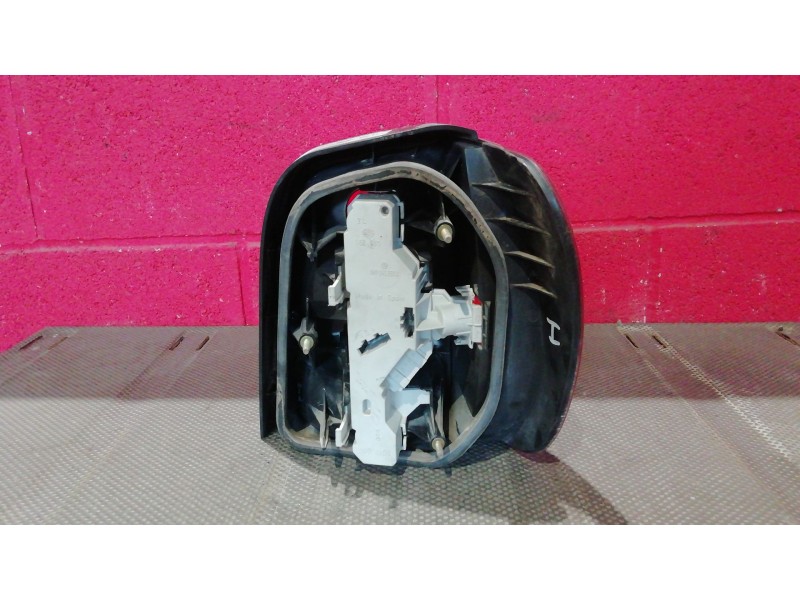 Recambio de piloto trasero izquierdo para volkswagen polo referencia OEM IAM   