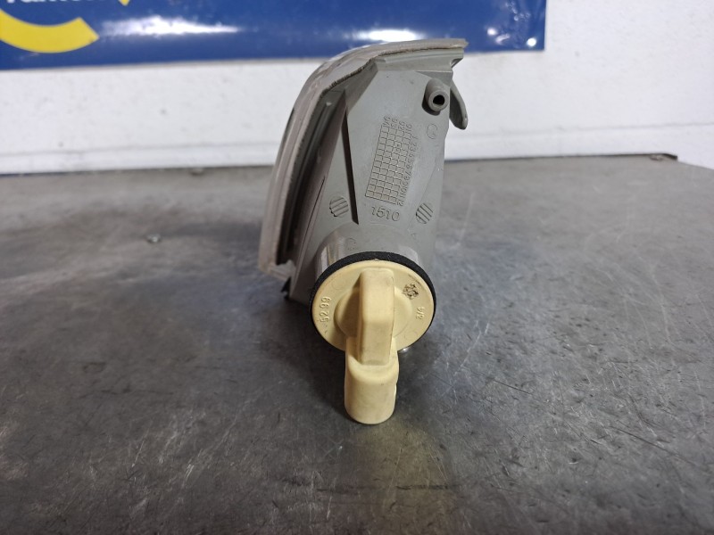 Recambio de piloto delantero izquierdo para renault r19 r19 chamade 1.4 tr 4v. referencia OEM IAM 7700815977  