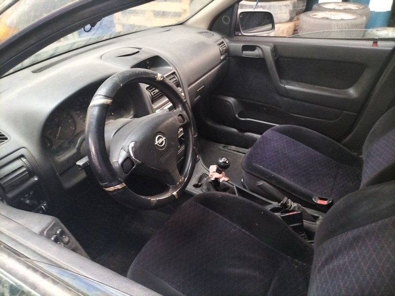 opel astra g berlina del año 1998