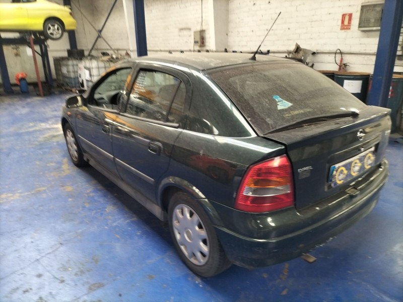 opel astra g berlina del año 1998