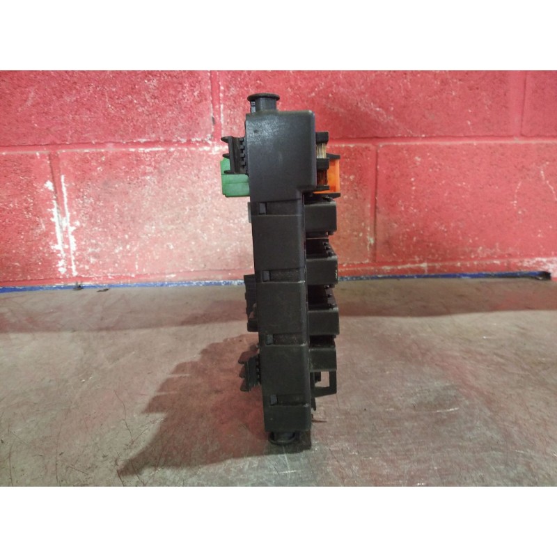 Recambio de caja reles fusibles para opel vectra c berlina comfort | 02.02 - 12.05 comfort | 02.02 - 12.05 referencia OEM IAM 13