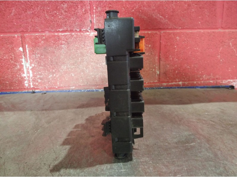 Recambio de caja reles fusibles para opel vectra c berlina comfort | 02.02 - 12.05 comfort | 02.02 - 12.05 referencia OEM IAM 13