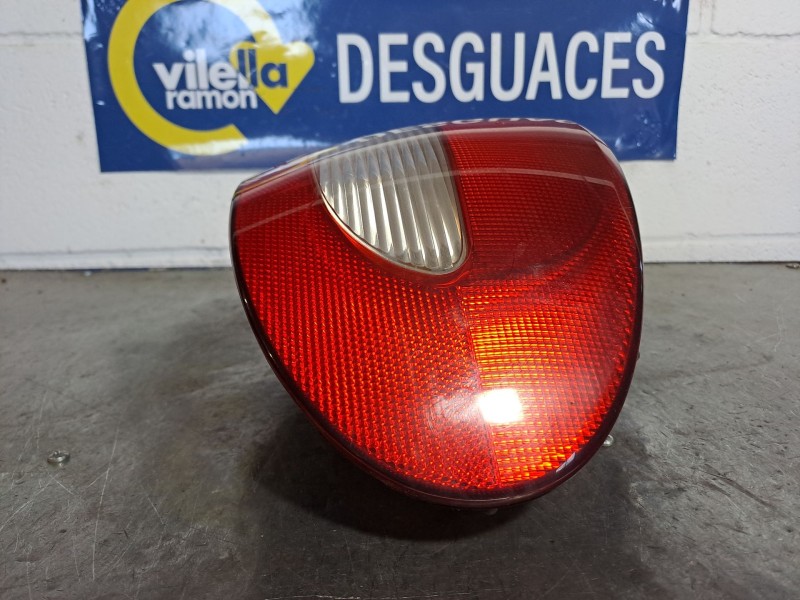 Recambio de piloto trasero derecho para renault megane i classic (la0) 1.9 dt alize referencia OEM IAM   