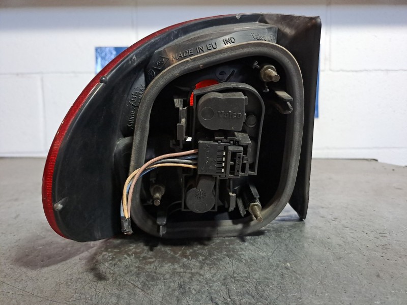 Recambio de piloto trasero derecho para renault megane i classic (la0) 1.9 dt alize referencia OEM IAM   