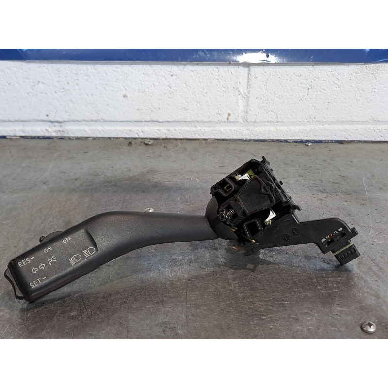 Recambio de mando intermitentes para volkswagen golf v berlina (1k1) 2.0 tdi | 0.03 - 0.08 2.0 tdi | 0.03 - 0.08 referencia OEM 