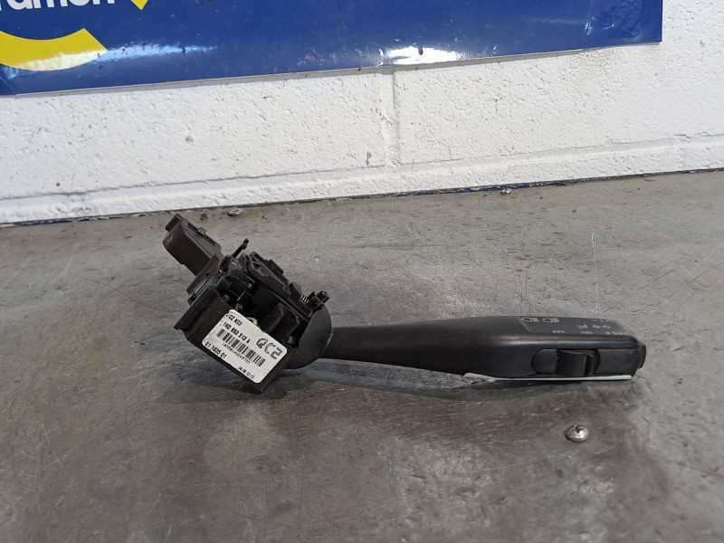 Recambio de mando intermitentes para volkswagen golf v berlina (1k1) 2.0 tdi | 0.03 - 0.08 2.0 tdi | 0.03 - 0.08 referencia OEM 