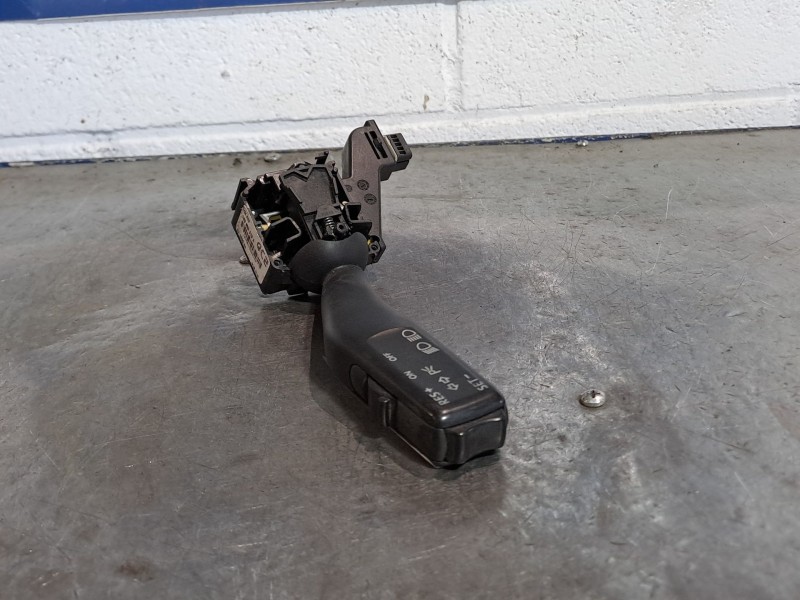 Recambio de mando intermitentes para volkswagen golf v berlina (1k1) 2.0 tdi | 0.03 - 0.08 2.0 tdi | 0.03 - 0.08 referencia OEM 