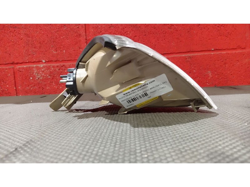 Recambio de piloto delantero izquierdo para mercedes clase c (w202) berlina 180 (202.018) referencia OEM IAM    Recambio de piloto delantero izquierdo para mercedes clase c (w202) berlina 180 (202.018) referencia OEM IAM